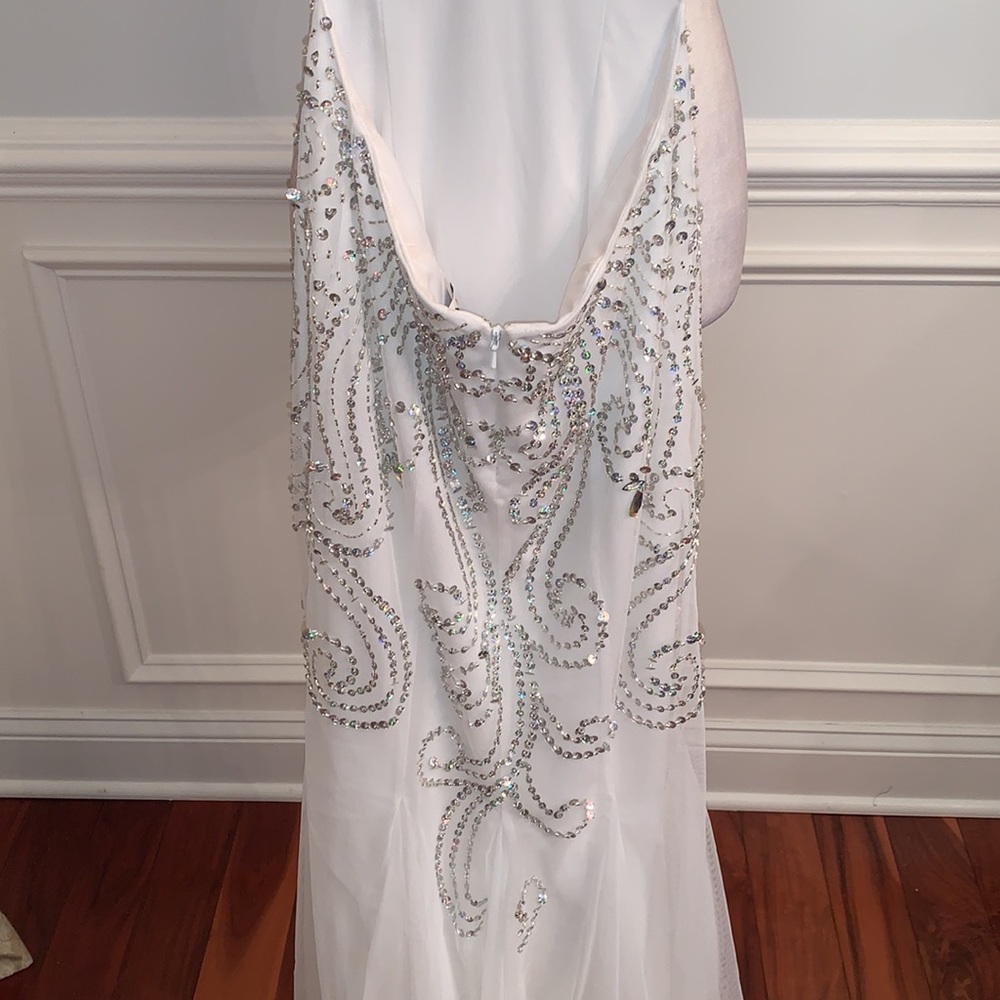 Sean Collection Rhinestone & Sequin Open Back Whi… - image 6